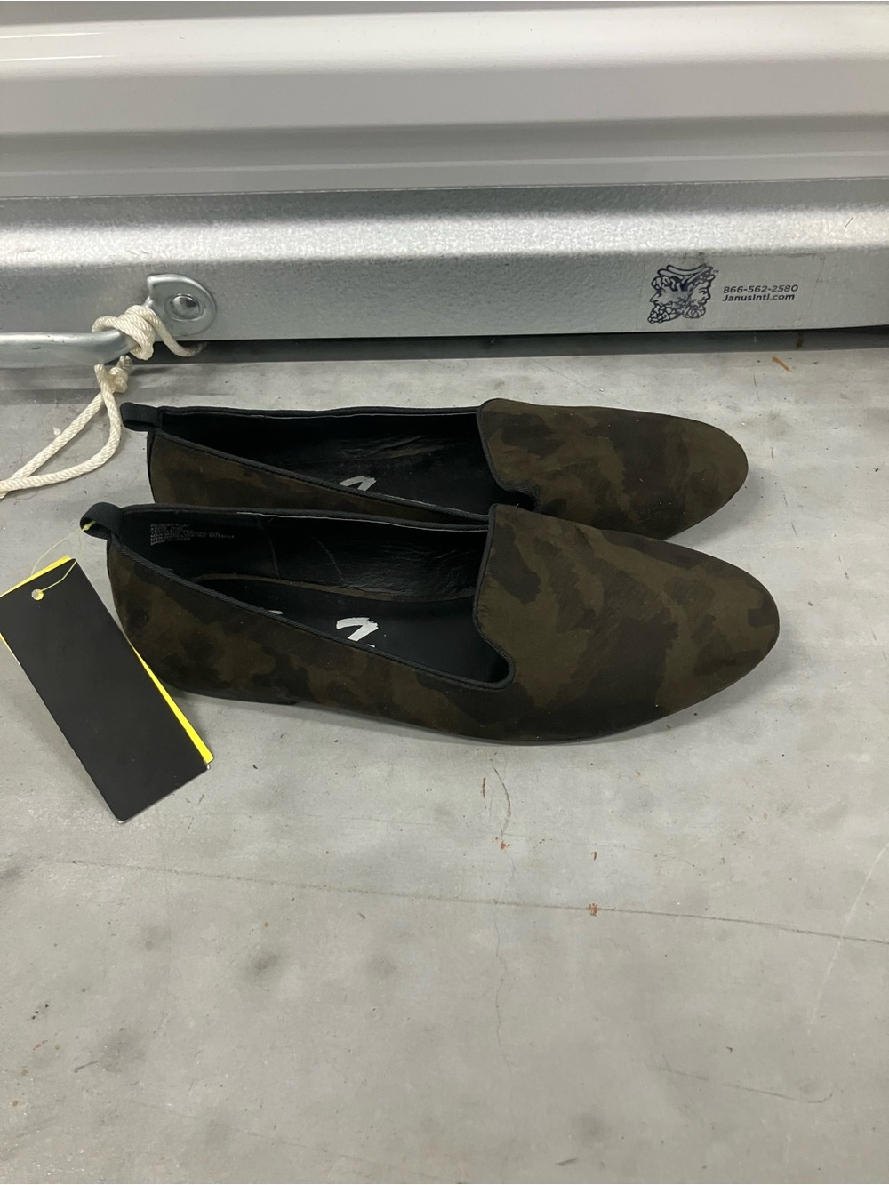 NWT Seven7 Regent Olive Camo Slip On Loafer Flats Size 9